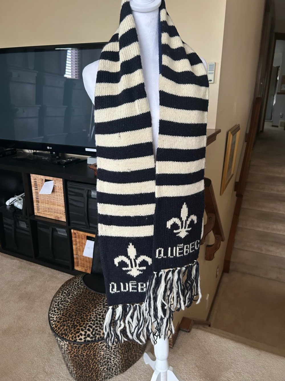 Quebec Fleur-de-Lis Striped Knit Scarf in Navy and Cream Wool